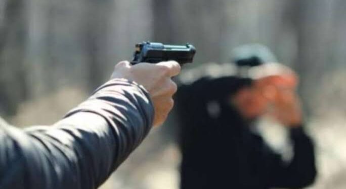 आखिर कब तक परबत्ता प्रखंड क्षेत्र में चलता रहेगा हत्याओं का दौर और पुलिस बनी रहेगी तमाशबीन!बेखौफ अपराधियों ने एक बार फिर युवक को गोली मारकर सुलाया मौत की नींद