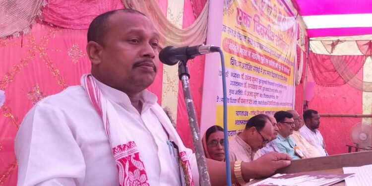 सबलपुर में ‘महात्मा ज्योतिवा फुले और सावित्रीबाई फुले की प्रासंगिकता’ विषयक सेमिनार आयोजित, वक्ताओं ने कहा-बेटा व बेटी को समान रुप से शिक्षित करना ही उनके प्रति सच्ची श्रद्धांजलि