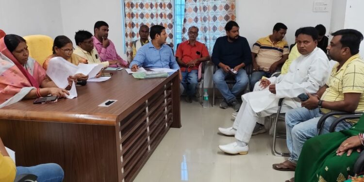 पंचायत समिति की हंगामेदार बैठक में अनुपस्थित रहने वाले पदाधिकारियों का उठा मसला,बीडीओ ने स्पष्टीकरण पूछने का दिलाया भरोसा