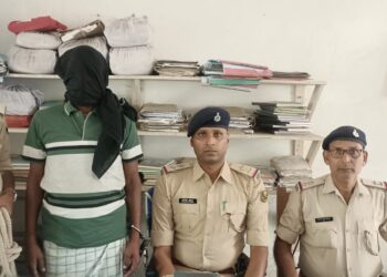 अमित हत्याकांड का मुख्य आरोपी छितनिया बहियार से धराया,महज 25लीटर डीजल को ले हुए विवाद में हत्यारोपी ने घटना को दिया था अंजाम