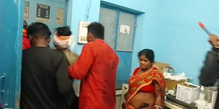 रुपये लेन-देन के विवाद को ले अपराधियों ने युवक को मारी गोली,बेगूसराय में जीवन-मौत से जुझ रहा गंभीर रुप से जख्मी युवक