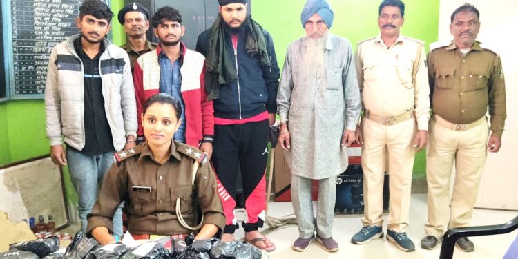 शराबबंदी के बाद बिहार में बढ़ने लगी है ‘डोडा’ कारोबारियों की सक्रियता, नशे के लिए प्रयोग किए जाने वाले ‘डोडा’ के साथ चार धंधेबाज गिरफ्तार