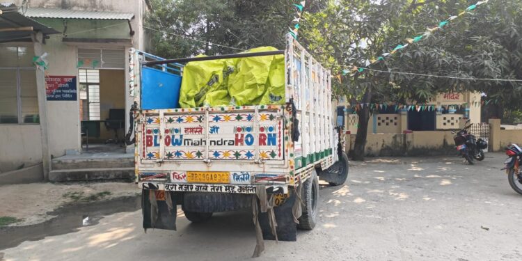 पीडीएस के चावल की आखिर कब तक होती रहेगी कालाबाजारी!पुलिस ने पीडीएस के अरवा चावल से लदे पिकअप को फिर किया जब्त