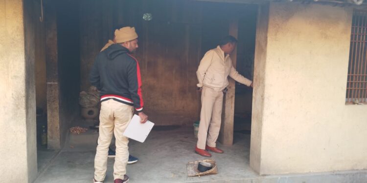 खगड़िया की बेटी निधि की भागलपुर के मड़वा में गला दबाकर हत्याकर शव को किया आग के हवाले, परिजनों ने दहेजलोभी ससुरालजनों पर लगाया हत्या करने का आरोप