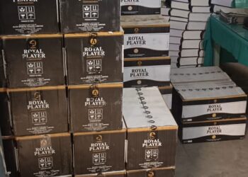 फार्म हाउस में हो रहा था शराब का कारोबार,शराब की बड़ी खेप से लदी पिकअप को पुलिस ने किया जब्त,दो धंधेबाज भी धराया