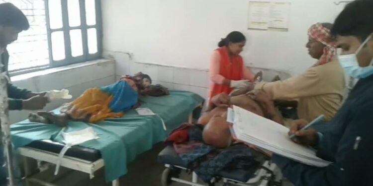 खाना बनाने के दौरान आग की चपेट में आए पति-पत्नी,गंभीर रुप से झुलसे पति-पत्नी को डॉक्टर ने किया रेफर