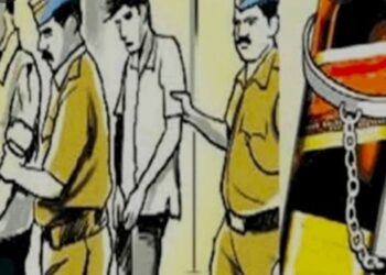 दो शराबी अलग-अलग जगहों पर शराब के नशे में मचा रहा था उत्पात,पुलिस ने दोनों को दबोचा