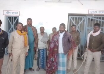 दरिंदा बनकर सुहागिन महिलाओं को बना देता था सरेआम विधवा,कोशी क्षेत्र का कुख्यात इबो मियां दो अन्य शागिर्दों के साथ चढ़ा एसटीएफ और जिला पुलिस के हत्थे