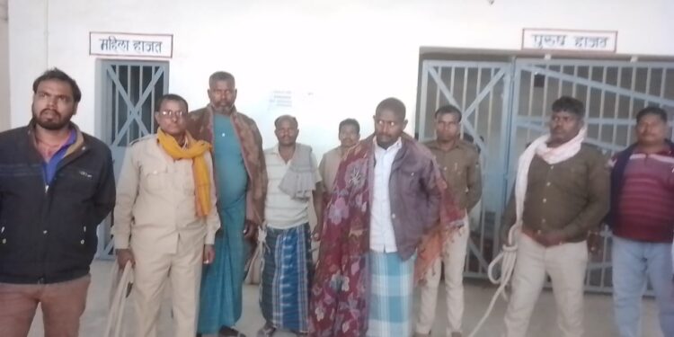 दरिंदा बनकर सुहागिन महिलाओं को बना देता था सरेआम विधवा,कोशी क्षेत्र का कुख्यात इबो मियां दो अन्य शागिर्दों के साथ चढ़ा एसटीएफ और जिला पुलिस के हत्थे