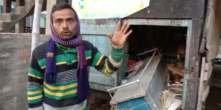 देर रात हुई चोरी और तोड़फोड़ की घटना से नाराज लोगों ने पुलिस की कार्यशैली पर उठाए सवाल,कहा-पुलिस की निष्क्रियता के कारण बढ़ रही घटनाएं