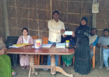 आयोजित जनता दरबार में रामपुर सरपंच ने नवविवाहिता को वापस दिलाया 1.50लाख रुपये का चेक,एक अन्य मामले का भी हुआ निष्पादन