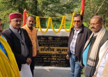 विभिन्न योजनाओं का शिलान्यास करते हुए विधायक डॉ संजीव ने चप्पे-चप्पे में हो रहे विकास कार्यों को किया रेखांकित, कहा-आने वाले समय में मॉडल विधानसभा क्षेत्र कहलाएगा परबत्ता