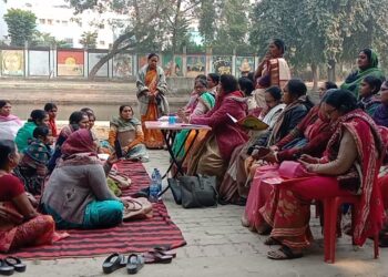 डीपीओ के विरुद्ध आखिर क्यों भड़की आंगनबाड़ी सेविकाएं!लगाया प्रताड़ना व वसूली का लगाया आरोप, कहा-डीएम से मिलकर पूरे मामले से कराया जाएगा अवगत