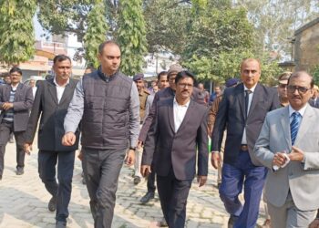 न्यायालय भवन और जज आवास का जल्द होगा निर्माण,निरीक्षी न्यायाधीश द्वारा प्रस्तावित जमीन का किया गया निरीक्षण,डीएम सहित अन्य प्रशासनिक पदाधिकारियों की रही मौजूदगी