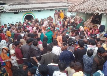 ट्रक और स्कार्पियो के बीच आमने-सामने की हुई टक्कर में स्कार्पियो सवार महिला की दर्दनाक मौत, 5बच्चे जख्मी,शव के घर पहुंचते ही पसरा मातम,पति भी पूर्व में सड़क दुर्घटना का हुए थे शिकार