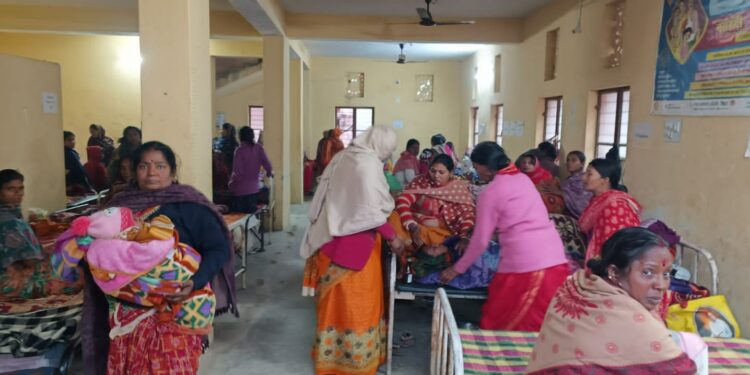 रेफरल अस्पताल में नहीं है वार्ड बॉय ,मरीजों को ऑपरेशन थियेटर से बेड तक ले जाने के एवज में वसूले जाते हैं पचास रुपये