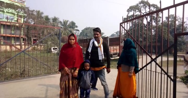 सड़क दुर्घटना में मौत के शिकार हुए टैंक लोरी ड्राइवर की पत्नी की गूंज रही चित्कार,कोई नहीं सुन रहा उसकी पुकार,मुआवजा देने के नाम पर टैंक लोरी ऑनर कर रहे टालमटोल और थानेदार उसका आवेदन लेने तक से कर रहे इंकार