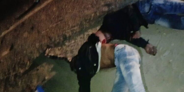 NH-31 पर पसराहा पेट्रोल पंप के समीप दो बाइक सवार युवकों को अनियंत्रित वाहन ने रौंदा,गंभीर हालत में सदर अस्पताल से कर दिया गया रेफर