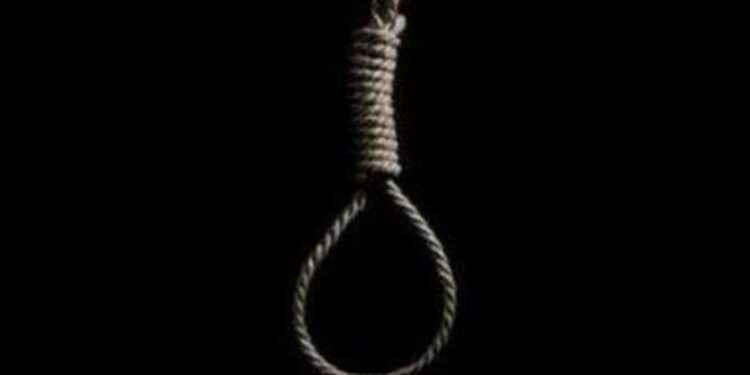 फांसी के फंदे से आखिर क्यों झूल गई युवती!मौत को गले लगाने वाली इस घटना की पड़ताल में जुटी पुलिस