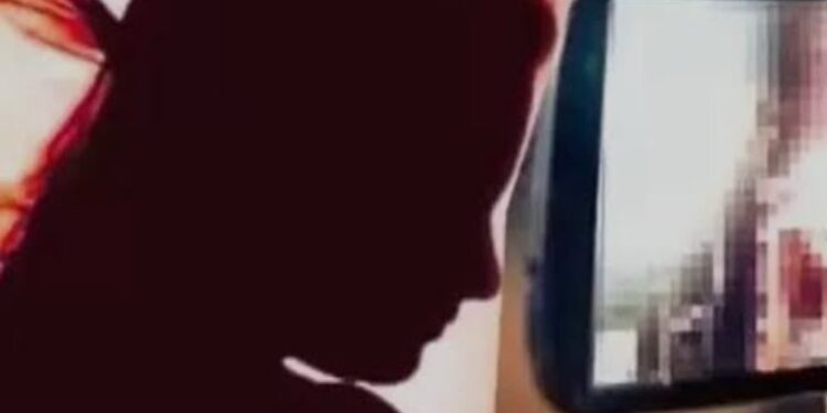 बीएमपी 12 का सिपाही महिला सिपाही का अश्लील वीडियो बनाकर करता है ब्लैकमेल,बीएमपी के सिपाही की हरकत से डरी-सहमी महिला सिपाही लगाई न्याय की गुहार