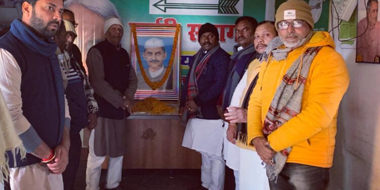 याद किए गए पूर्व प्रधानमंत्री भारत रत्न लाल बहादुर शास्त्री,जदयू जिलाध्यक्ष बबलू मंडल ने कहा-त्याग और सादगी के प्रतिमूर्ति थे शास्त्री जी