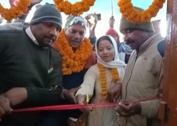 …और जब परबत्ता की नवनिर्वाचित मुख्य पार्षद अर्चना देवी ने ढ़ोल-नगाड़े और आतिशबाजियों के बीच किया क्षेत्र भ्रमण, कार्यालय कक्ष की कुर्सी पर विराजमान होने से पहले अपने सास- ससुर का आशीर्वाद लेते हुए खूब किया सम्मान