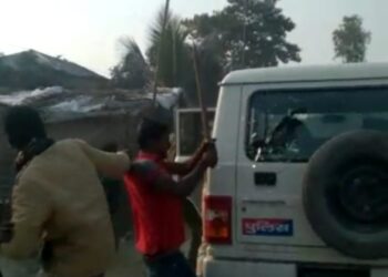 पुलिस टीम पर हमला कर असामाजिक तत्वों ने एक अपराधी को छुड़ाया, एसएचओ सहित चार पुलिसकर्मी जख्मी