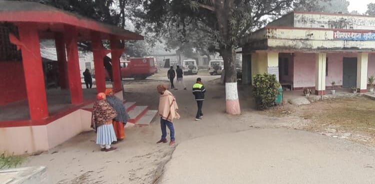 माता-पिता और चाचा ने किशोरी को आखिर क्यों मारपीट कर निकाल दिया घर से बाहर!बिलख रही नाबालिग लड़की लगा रही न्याय की गुहार