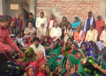 नपं की चेयरमैन प्रत्याशी रहीं सरिता देवी ने मकर संक्रांति मौके पर दिव्यांगजनों सहित अन्य जरुरतमंदों के बीच किया कंबल वितरित,कहा-मानव सेवा से बढ़कर कोई धर्म नहीं