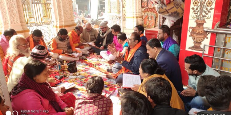 …और जब भाजपा कार्यकर्ताओं ने जगह-जगह-करना शुरु कर दिया रामचरितमानस का पाठ, कहा-चन्द्रशेखर यादव के द्वारा पद त्याग करने तक बिहार में चलता रहेगा चरणबद्ध आंदोलन