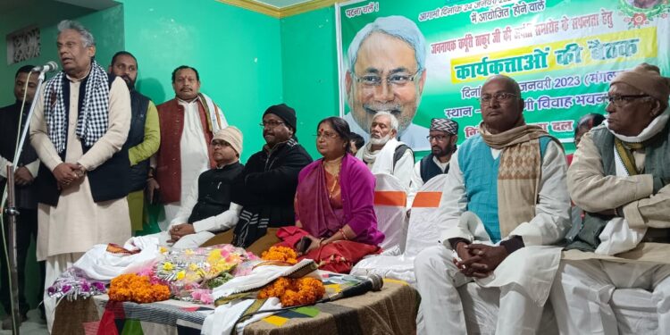 नाई होने के नाते न्यौता देने आए हैं कि,आगामी 24 जनवरी को पटना आएं और अपने अधिकारों के लिए एकजुटता दिखाएं, राज्यसभा सांसद रामनाथ ठाकुर ने कहा-जननायक कर्पूरी ठाकुर के सिद्धांतों को जिंदा रखने वाले एक मात्र नेता सीएम नीतीश कुमार