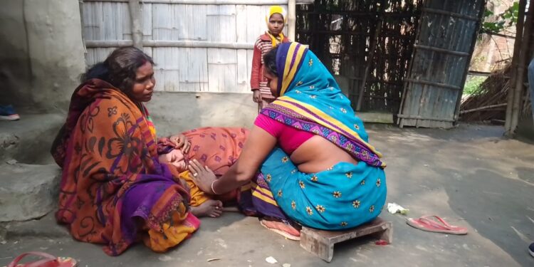 एक ही रात तीन-तीन घरों में चोरी की घटना को अंजाम दे चोरों ने पुलिस को ललकारा,नकदी सहित लाखों के जेवरात की चोरी होने से बिलख रहे पीड़ित लोग