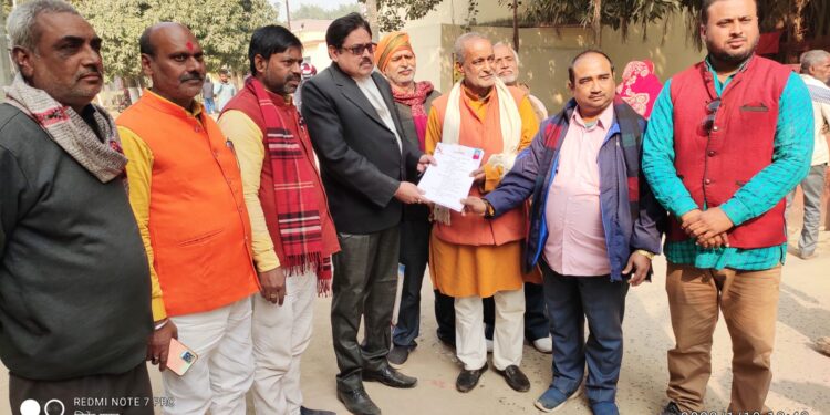 शिक्षा मंत्री के विरुद्ध नहीं थम रहा आक्रोश,प्रोफेसर चन्द्रशेखर यादव को भाजपा ने बताया अशिक्षित,भाजपा के पूर्व जिलाध्यक्ष ने कोर्ट में कराया परिवाद दायर