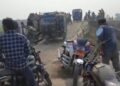 ध्वस्त पुलिया के नव निर्माण को लेकर आखिर क्यों नहीं दिखाई जा रही गंभीरता!क्या सांसद, विधायक और जिला प्रशासन को है किसी बड़े हादसे का  इंतजार!फिर पलटा ट्रैक्टर,बाल-बाल बची तीन लोगों की जान