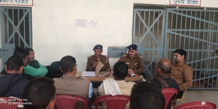 शांति समिति की बैठक में थानाध्यक्ष पंकज प्रकाश ने कहा-सरस्वती पूजा के दौरान हर हाल में पूर्ण रुप से प्रतिबंधित रहेगा डीजे