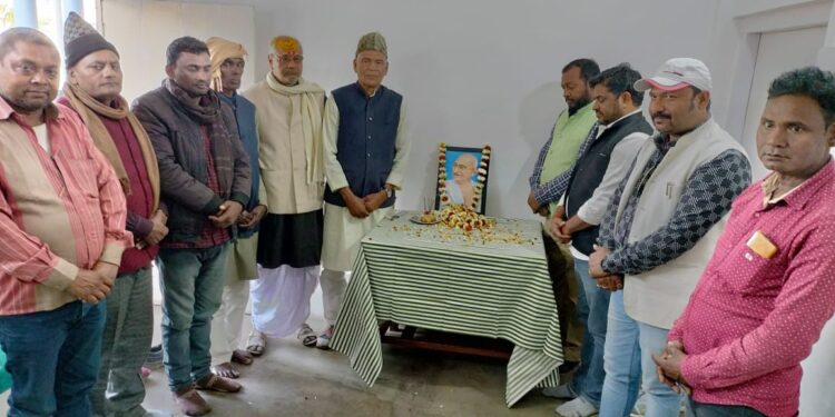 शहादत दिवस के रुप में मनाई गई बापू की पुण्यतिथि,युवा शक्ति के राष्ट्रीय कार्यकारी अध्यक्ष नागेंद्र सिंह त्यागी ने कहा-कभी भी नहीं भुलाई जा सकती देश की आजादी में बापू के योगदान की भूमिका