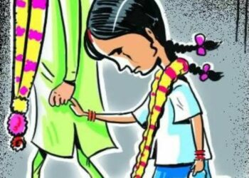 चंद रुपयों के लोभ में आखिर कब तक दूसरे प्रदेश के अधेड़ दूल्हों से ब्याही जाती रहेगी किशोरियां!एक बार फिर बिकते-बिकते बच गयी आठवीं कक्षा की छात्रा, समूह में किशोरी को ब्याह कर ले जाने आए यूपी के लोग पुलिस के पहुंचने से पहले हुए फरार,दलालों के जरिए तय हुआ था सौदा