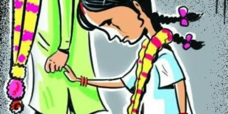चंद रुपयों के लोभ में आखिर कब तक दूसरे प्रदेश के अधेड़ दूल्हों से ब्याही जाती रहेगी किशोरियां!एक बार फिर बिकते-बिकते बच गयी आठवीं कक्षा की छात्रा, समूह में किशोरी को ब्याह कर ले जाने आए यूपी के लोग पुलिस के पहुंचने से पहले हुए फरार,दलालों के जरिए तय हुआ था सौदा