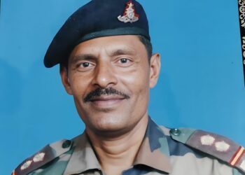 खगड़िया के लाल थल सेना के जेसीओ पद पर कार्यरत प्रशांत कुमार का मुंबई स्थित सेना के अस्पताल में निधन,पटना पहुंचा पार्थिव शरीर,क्षेत्र में पसरा मातमी सन्नाटा, पार्थिव शरीर देखने को ले उमड़ी भीड़