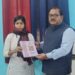 जिला शिक्षा पदाधिकारी ने डॉ स्वराक्षी स्वरा को किया सम्मानित