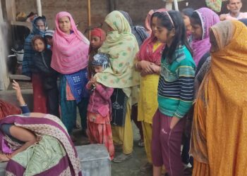 लॉज में फांसी के फंदे से संदिग्ध अवस्था में लटका मिला युवक का शव, परिजनों ने जताई हत्या की आशंका,पड़ताल में जुटी पुलिस