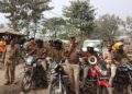 …और जब जनता का विश्वास ढ़ूंढ़ने को ले पुलिस ने निकाली जनसहभागिता मोटरसाइकिल रैली,लोगों ने की सराहना,थानेदार ने पुलिस-पब्लिक के बीच तारतम्य स्थापित रखने पर दिया बल