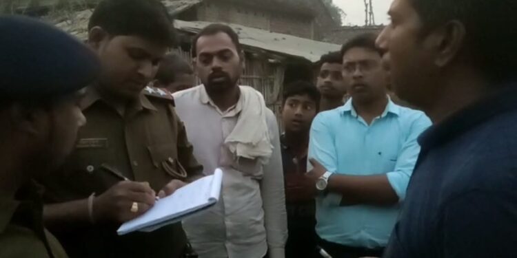 परबत्ता में उचक्कों ने बाइक सवार सीएसपी संचालक को बनाया शिकार,झपट लिए साठ हजार रुपये,पड़ताल में जुटी पुलिस