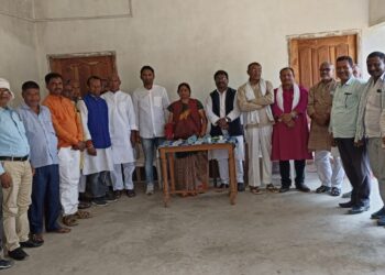 महिला प्रतिनिधि सम्मेलन की सफलता को ले जदयू द्वारा आयोजित बैठक में पूर्व विधायक पूनम यादव ने खगड़िया से अव्वल उपस्थिति रहने की कही बात,तो बबलू मंडल ने कहा-नीतीश कुमार के नेतृत्व में महिलाओं को बढ़ा है सम्मान