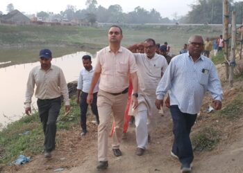 प्रधानमंत्री आवास योजना (ग्रामीण),इंदिरा आवास योजना की डीएम डॉक्टर आलोक रंजन घोष ने की समीक्षा,कहा-भूमिहीनों के आवास निर्माण को ले भी हो रही व्यवस्था