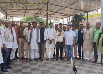 गोगरी थाना परिसर में बैठक आयोजित कर थानेदार ने कह दिया साफ-साफ… होली पर्व पर डीजे बजाने वालों के विरुद्ध होगी कानूनी कार्रवाई, शांति,सतर्कता एवं चौकसी के साथ संपन्न कराएं होली