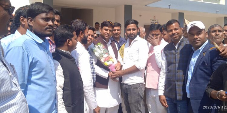 वीआईपी सुप्रीमो मुकेश सहनी ने माना कि बिहार की स्थिति फिलवक्त ठीक नहीं, भाजपा पर किया कटाक्ष, बोले…जिन्होंने गलत किया,उनसे मिलने से पहले काफी सोचना पड़ेगा