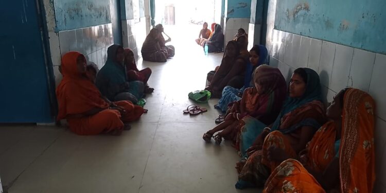 तमाम प्रशासनिक चौकसी के बाद भी बेलदौर में नशेड़ी और असामाजिक तत्व अपनी करतूतों से नहीं आए बाज… कहीं मुर्गा लेने जा रहे अधेड़ को नशेड़ियों ने पीटा तो कहीं दबंगों ने महिलाओं पर ढ़ाया कहर,अलग-अलग घटनाओं में आधा दर्जन से अधिक जख्मी