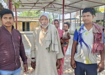 बुरी नियत से देर रात्रि महिला के घर में घुसा अधेड़,विरोध करने पर महिला के ससुर को पीट-पीट कर किया जख्मी