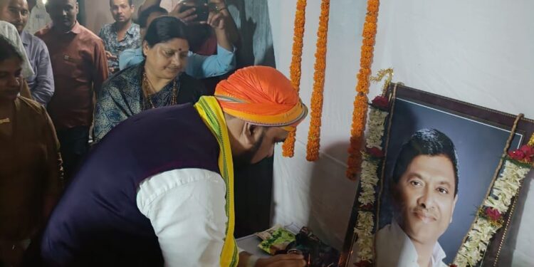 दिवंगत संजय यादव के श्रद्धांजलि सभा में पहुंचे जाप सुप्रीमो पप्पू यादव और नेता प्रतिपक्ष सम्राट चौधरी सहित अन्य दिग्गज…प्रिय अनुज संजय हमारे राजनीतिक स्तम्भ थे:रणवीर यादव